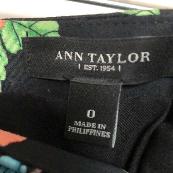 Beautiful skirt - Picture 2 of 2